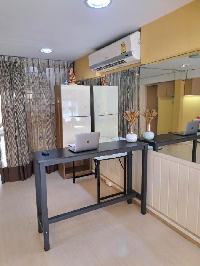 Sura Hostel Bangkok Near Mrt Phra Ram 9 Bagian luar foto