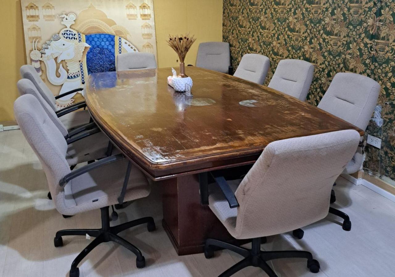 Sura Hostel Bangkok Near Mrt Phra Ram 9 Bagian luar foto