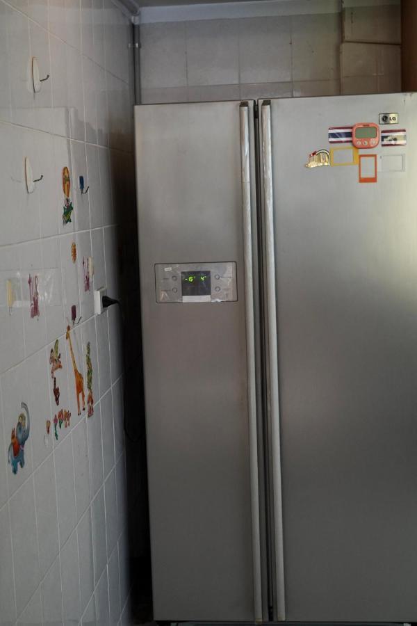 Sura Hostel Bangkok Near Mrt Phra Ram 9 Bagian luar foto